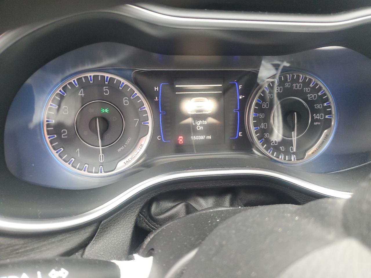 2015 Chrysler 200 Limited VIN: 1C3CCCAB4FN689286 Lot: 86499424