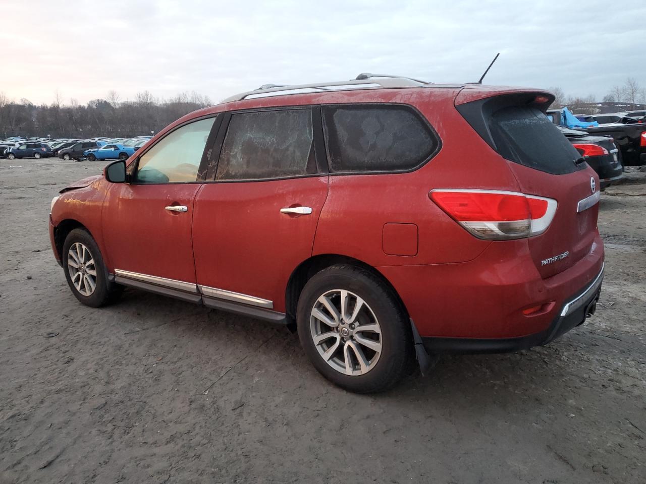 2013 Nissan Pathfinder - Image 2