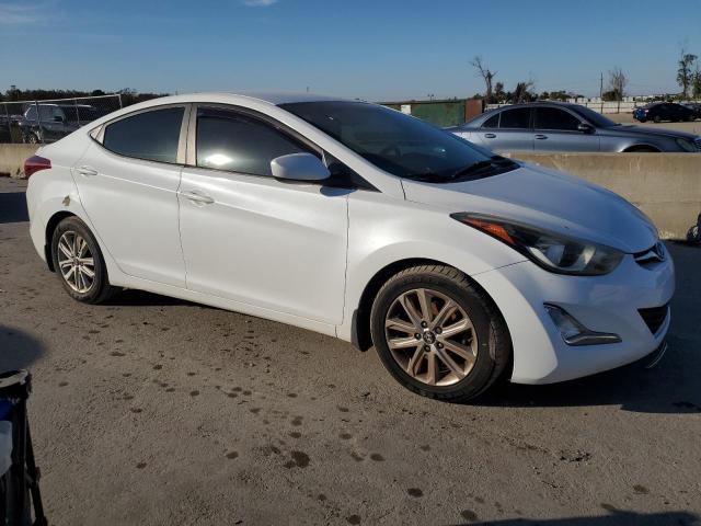  HYUNDAI ELANTRA 2016 Білий