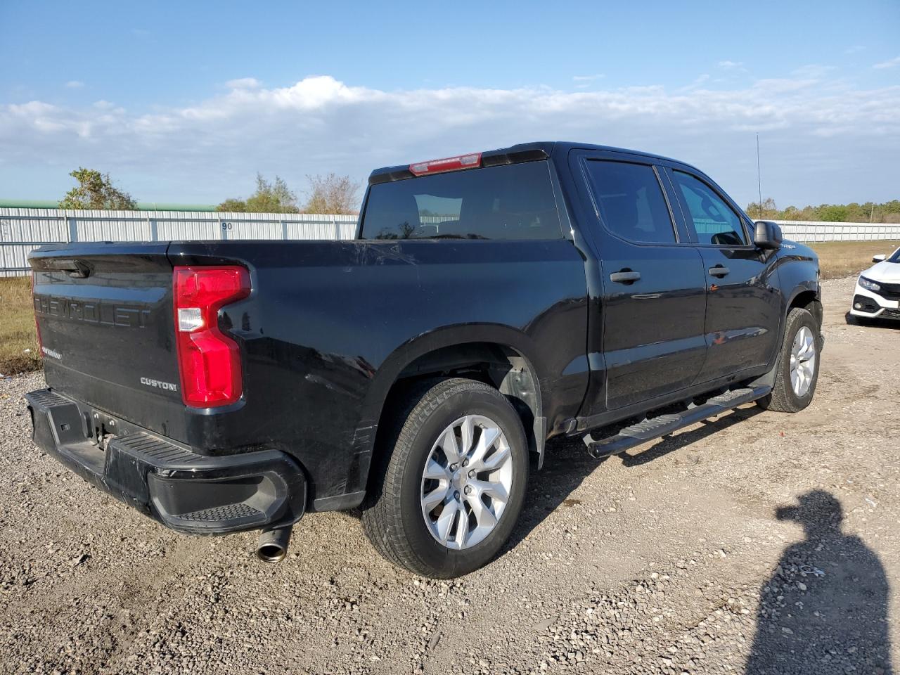2020 Chevrolet Silverado - Image 3