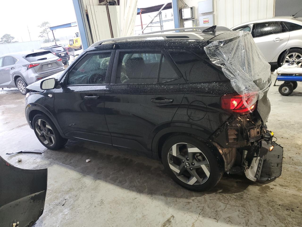 2021 Hyundai Venue - Image 2