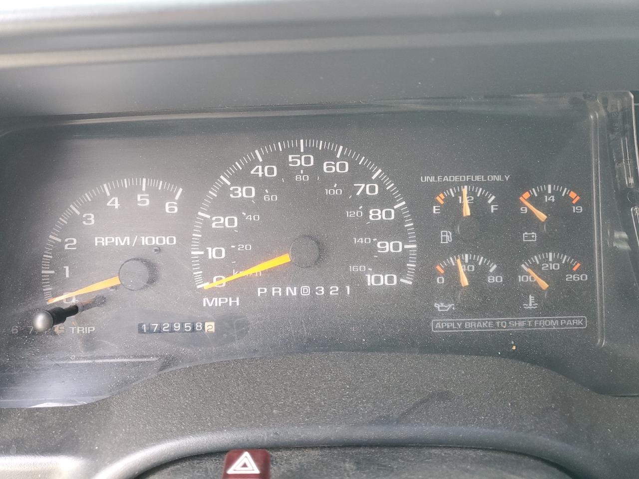 2000 Chevrolet Tahoe - Image 9