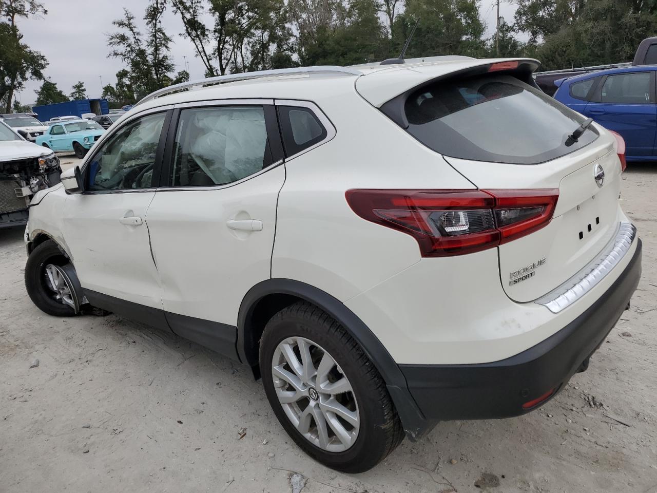JN1BJ1CWXLW373286 2020 NISSAN ROGUE - Image 2