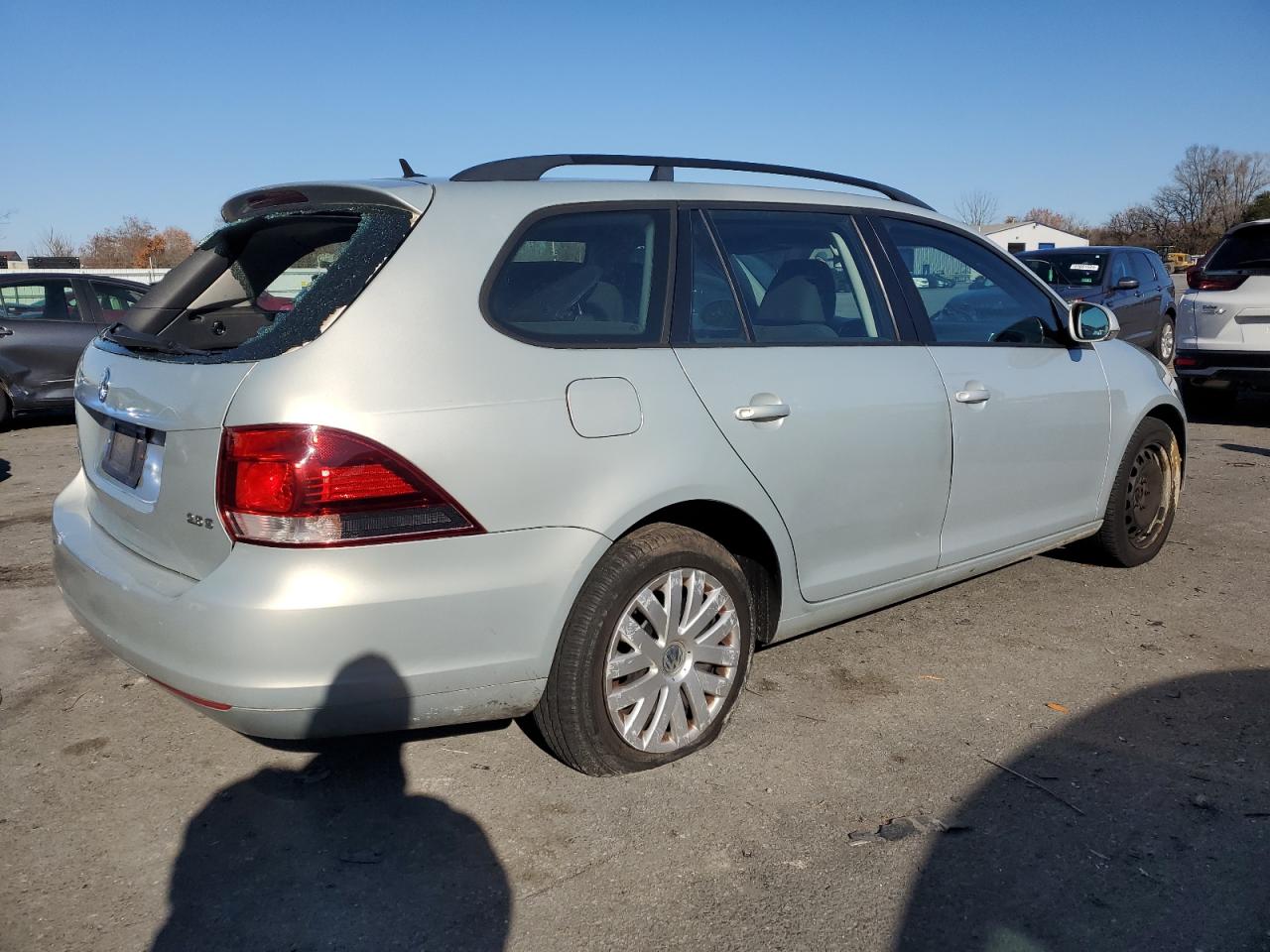 2010 Volkswagen Jetta - Image 3