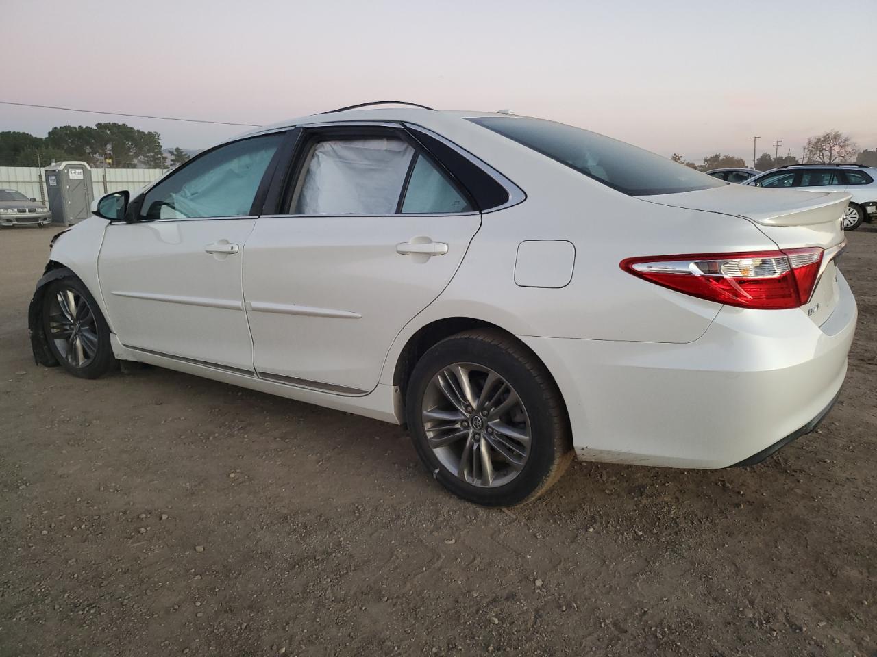 VIN 4T1BF1FK2GU230711 2016 TOYOTA CAMRY no.2