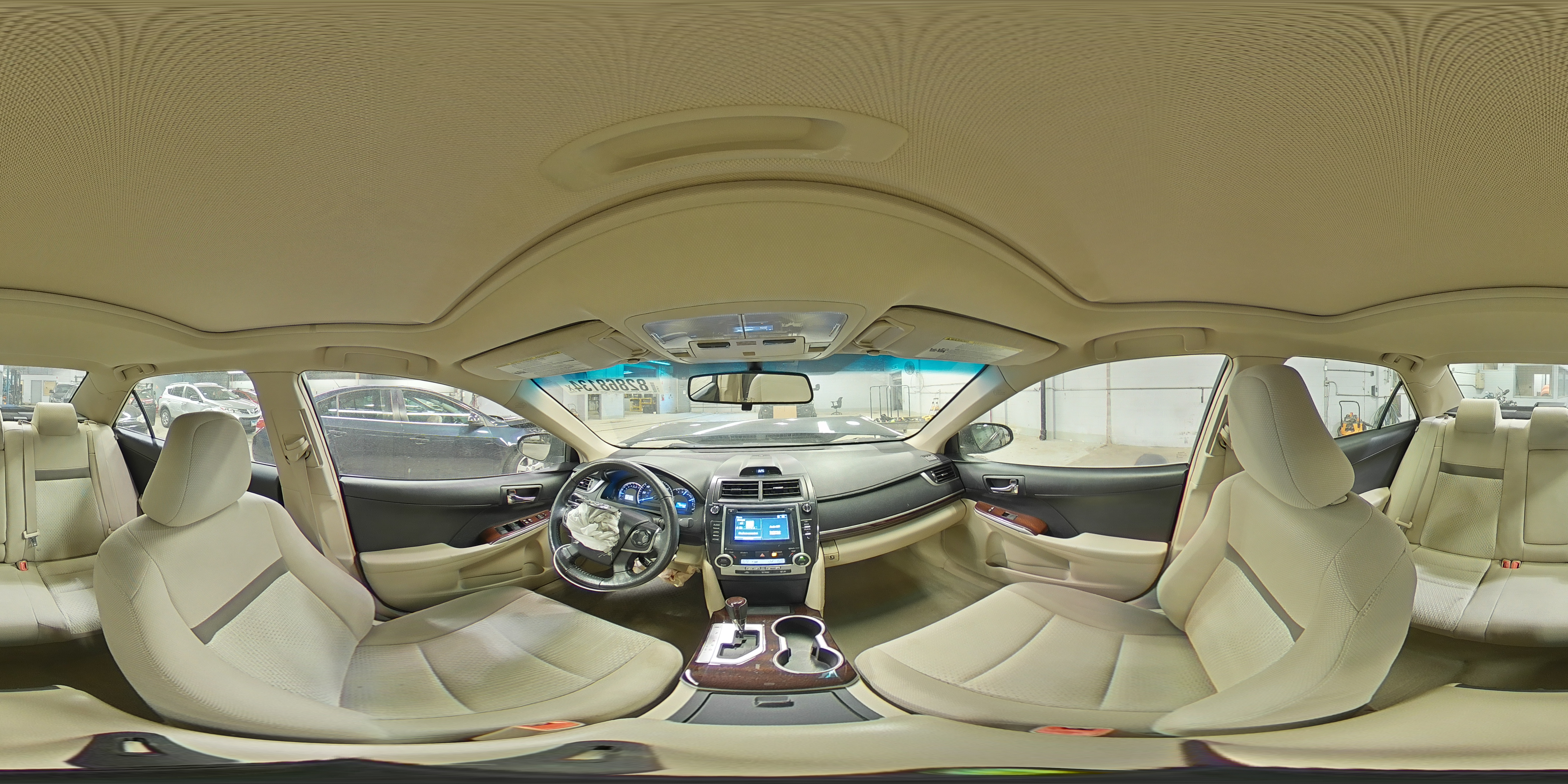 2014 Toyota Camry - Image 12