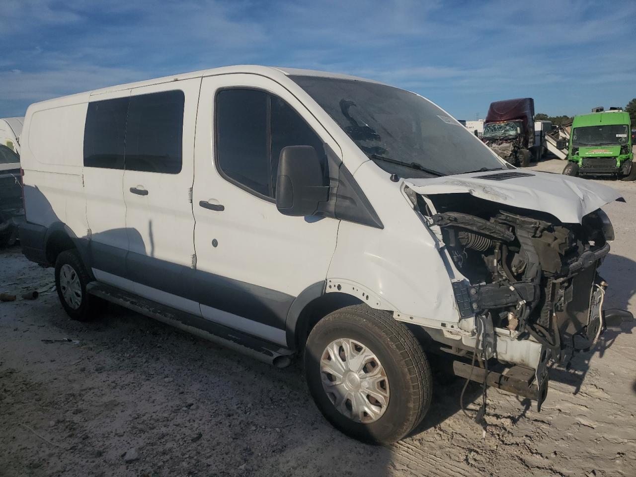 VIN 1FTNR1ZM0FKA47050 2015 FORD TRANSIT no.4