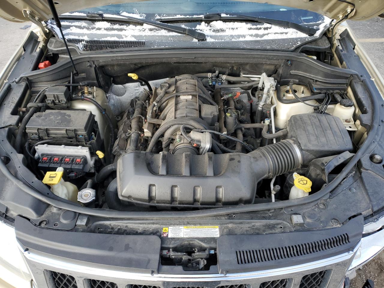 2011 Jeep Grand Cherokee - Image 12