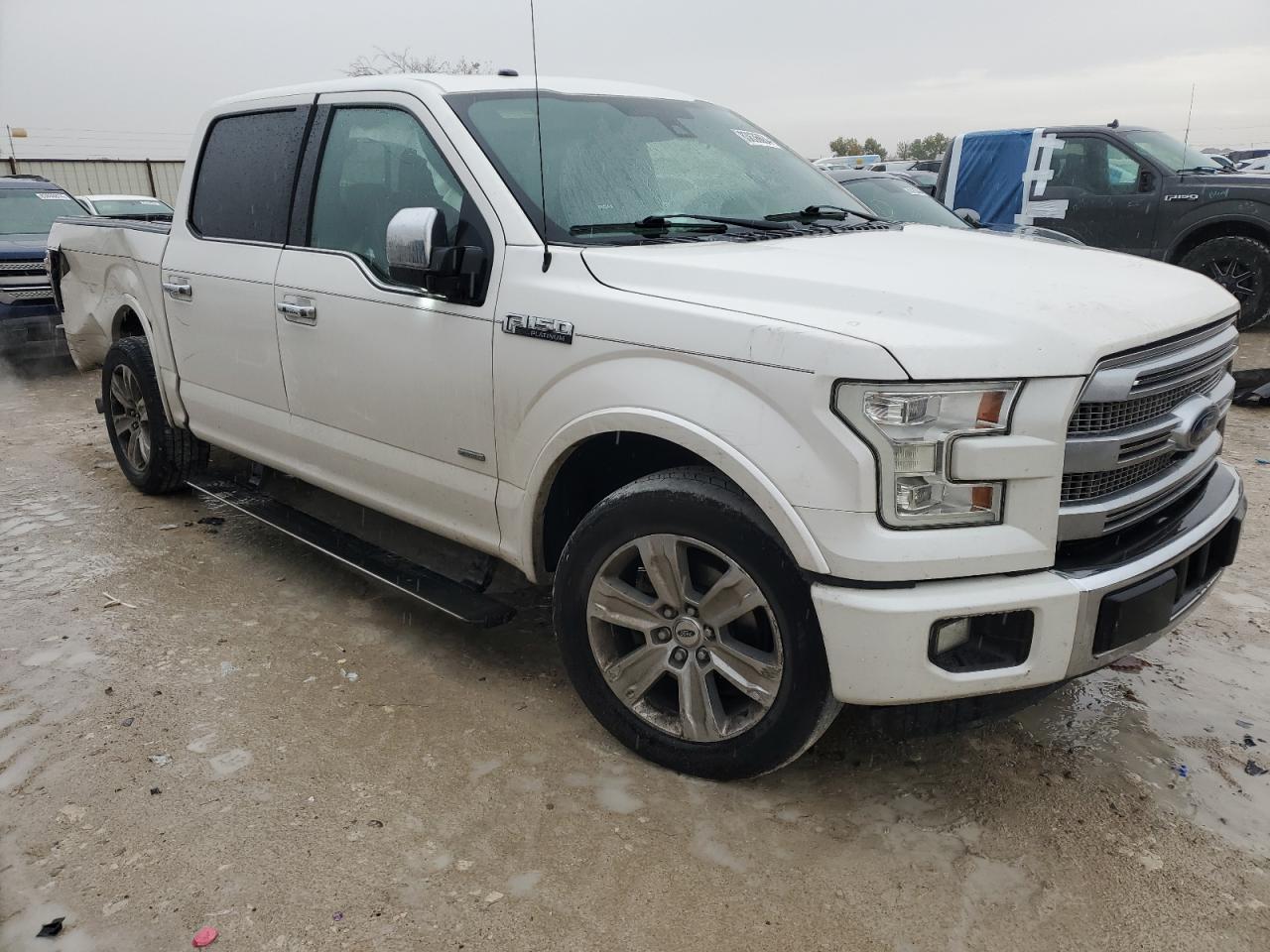 VIN 1FTEW1CG5GFA50709 2016 FORD F-150 no.4