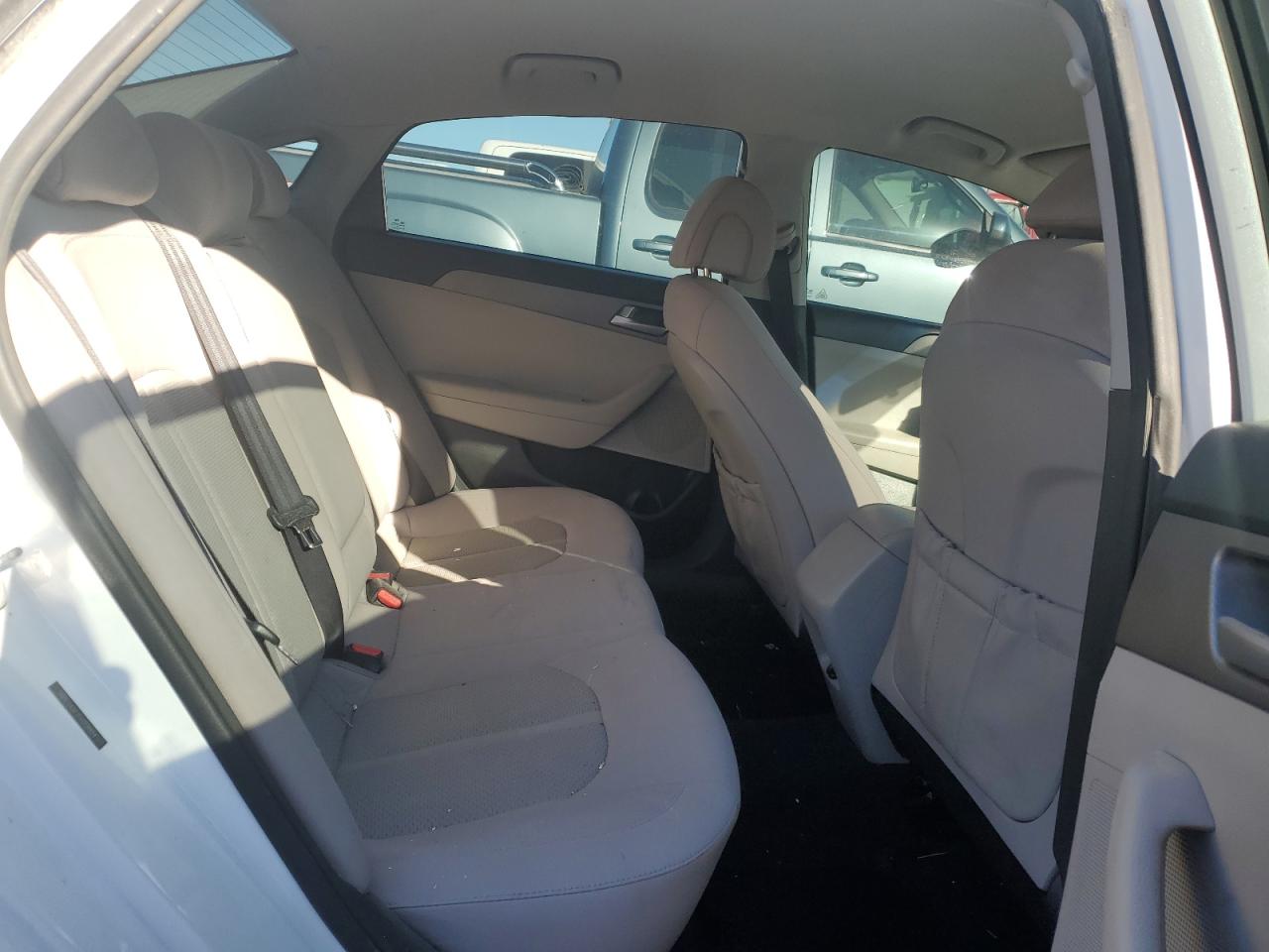 2015 Hyundai Sonata - Image 10