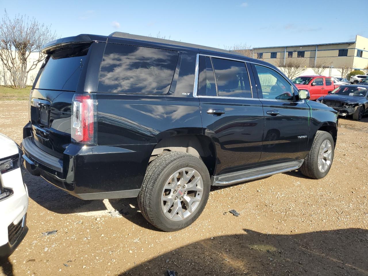 2019 GMC Yukon - Image 3