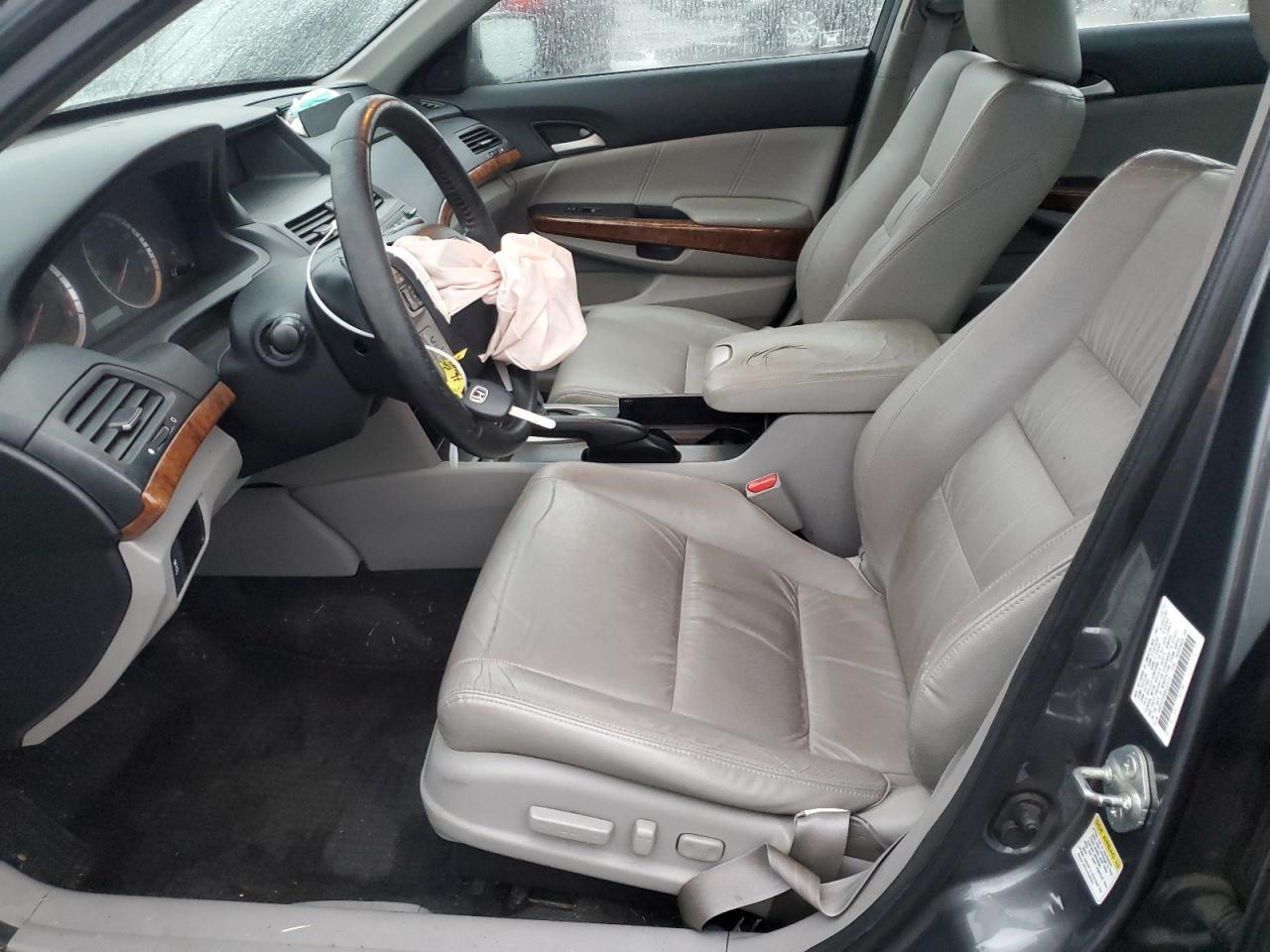 2011 Honda Accord Exl VIN: 1HGCP2F89BA033272 Lot: 85425484