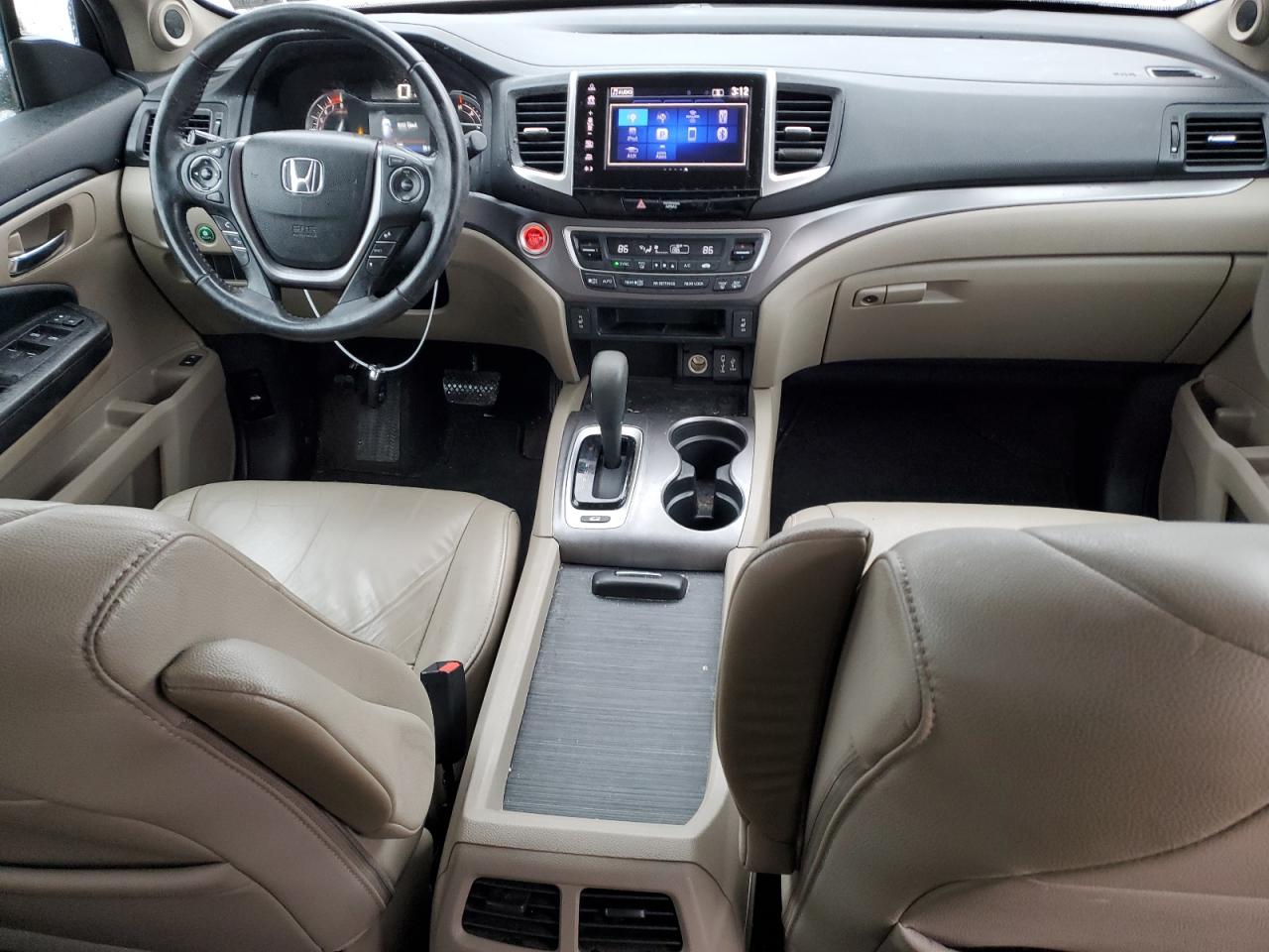 2018 Honda Pilot - Image 8