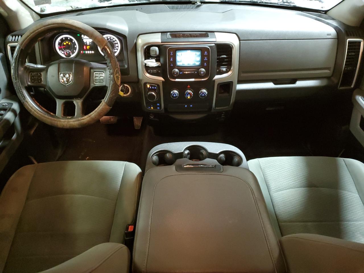 2015 RAM 1500 - Image 8