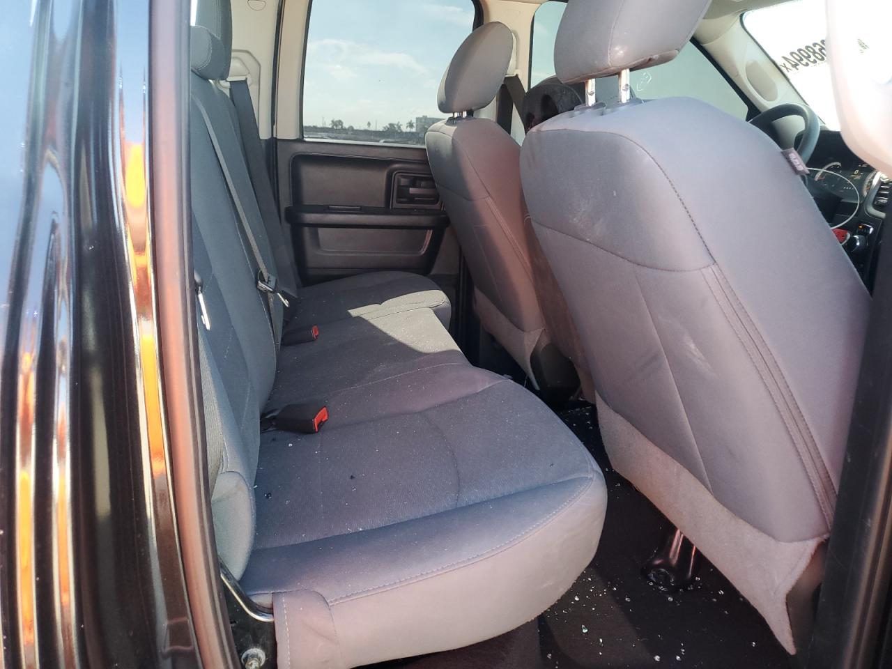 2018 Ram 1500 St VIN: 1C6RR7FG7JS332105 Lot: 83868994