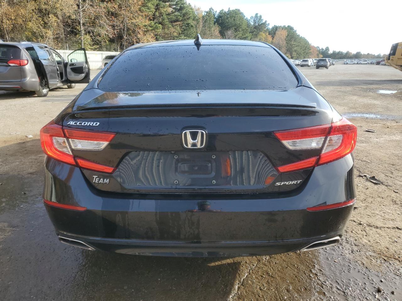 2020 Honda Accord - Image 6