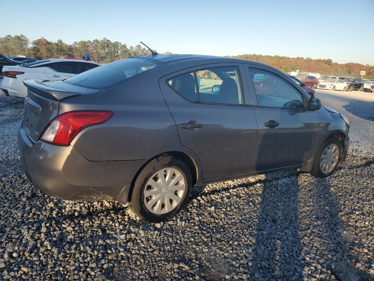 2015 Nissan Versa - Image 3