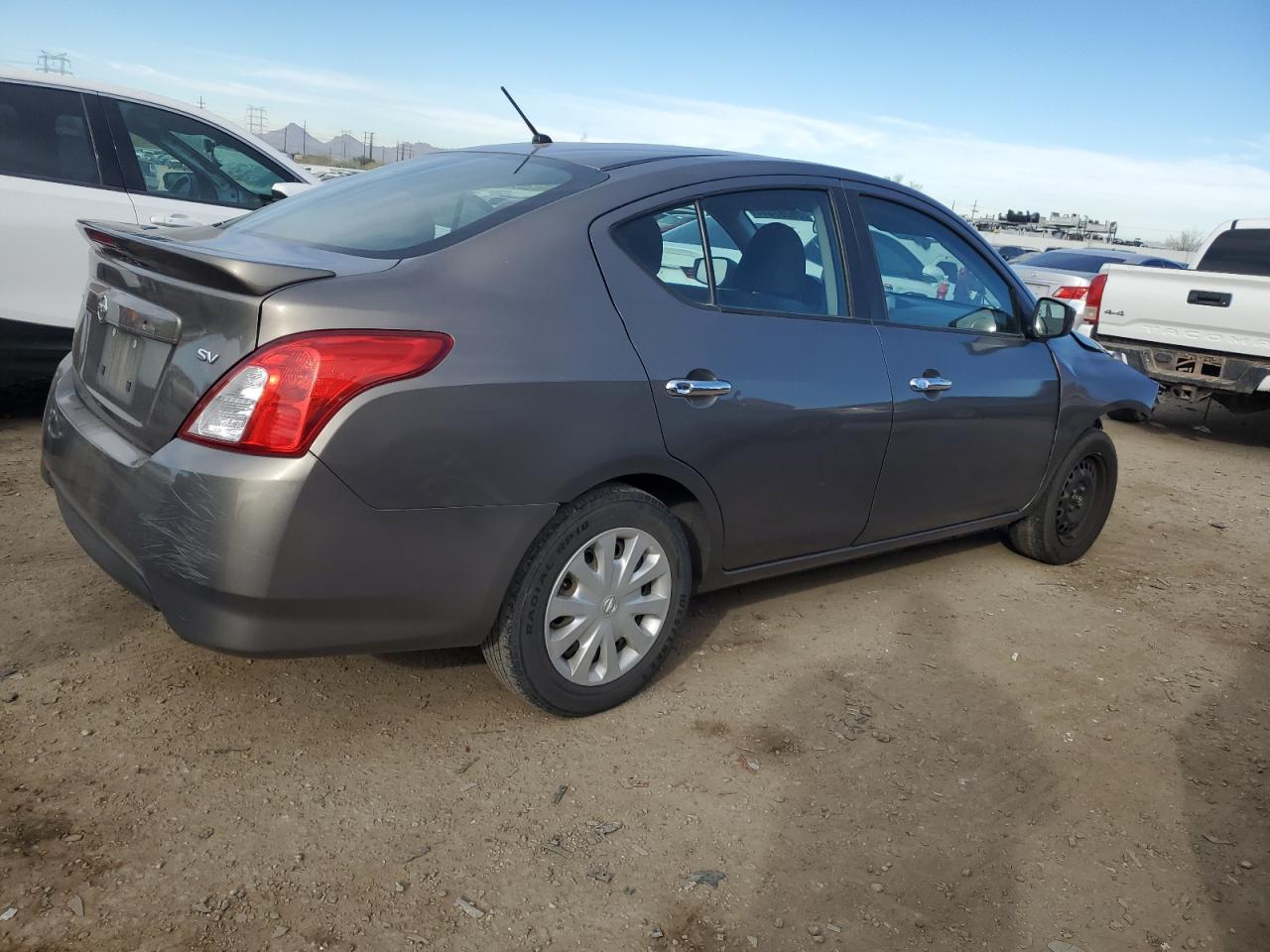 VIN 3N1CN7AP0HK415183 2017 NISSAN VERSA no.3