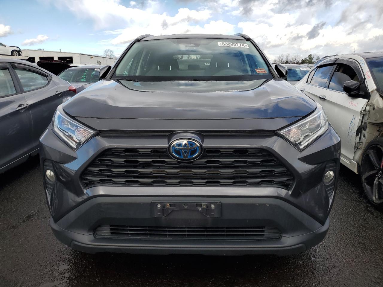 VIN 2T3RWRFV2KW018687 2019 TOYOTA RAV4 no.5