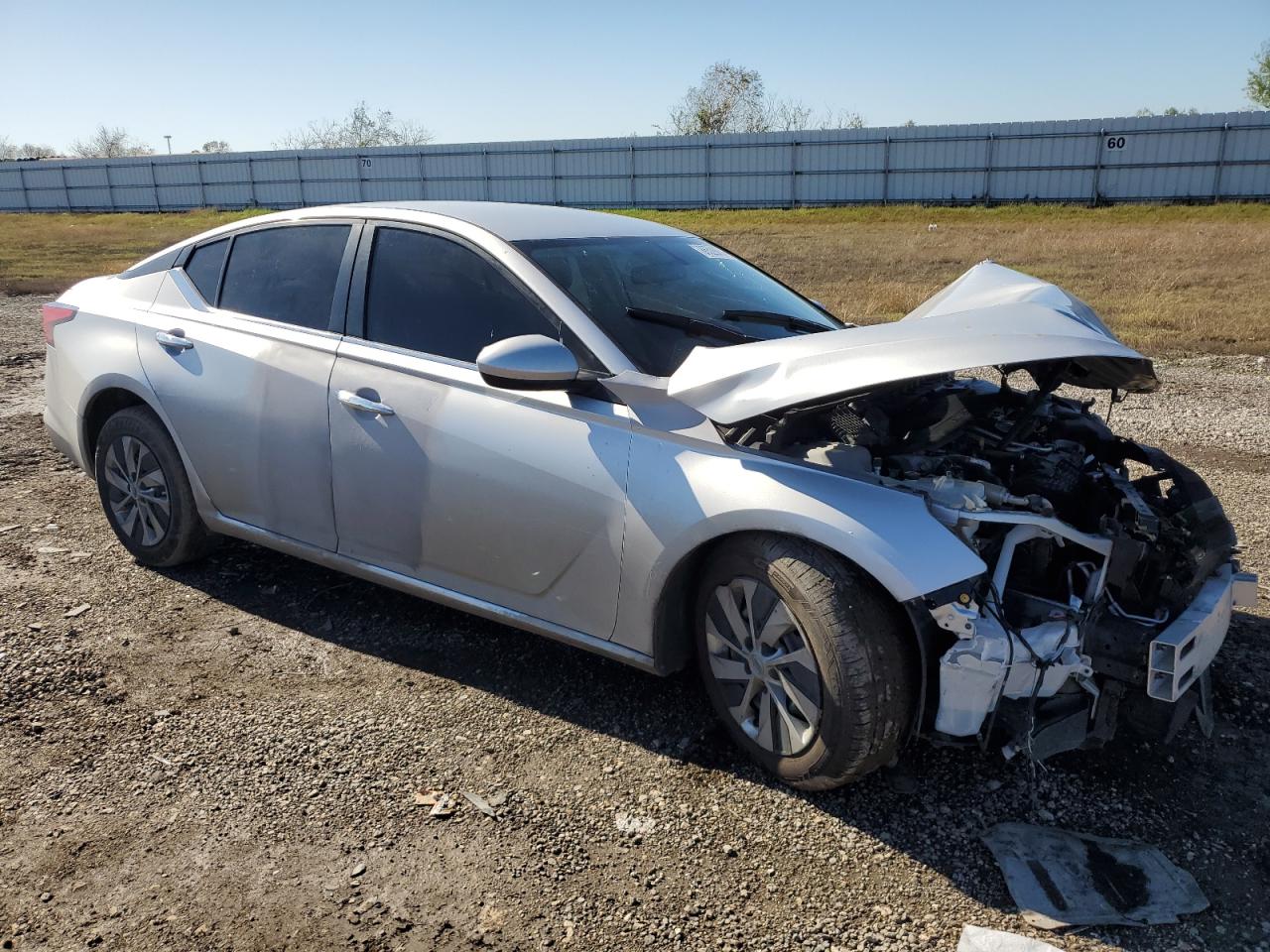 2020 Nissan Altima - Image 4