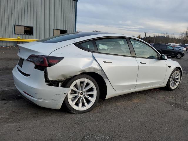  TESLA MODEL 3 2022 Белы