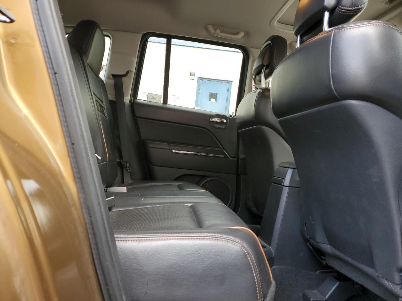 2011 Jeep Compass - Image 11