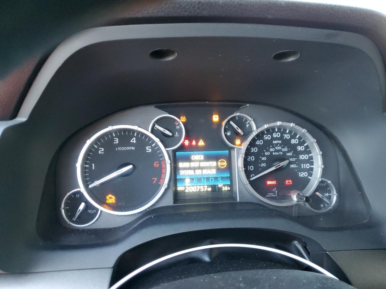 5TFUW5F11HX612983 TOYOTA TUNDRA 2017