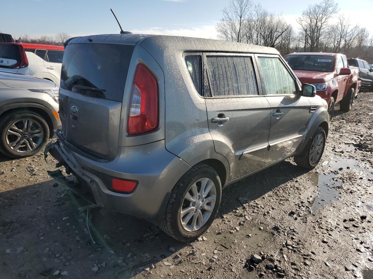 VIN KNDJT2A69D7601642 2013 KIA SOUL no.3