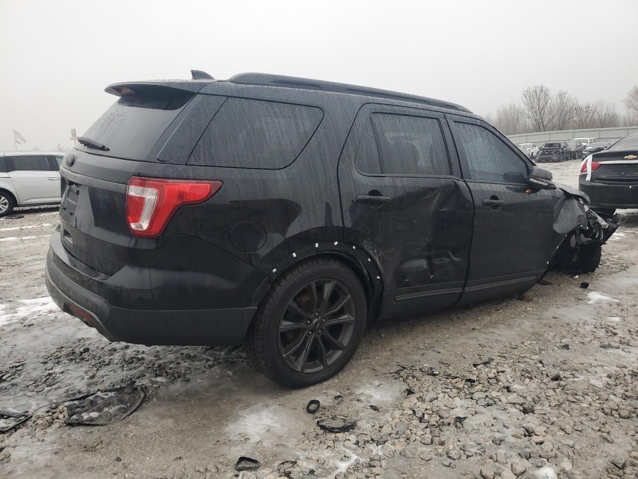2017 Ford Explorer - Image 3