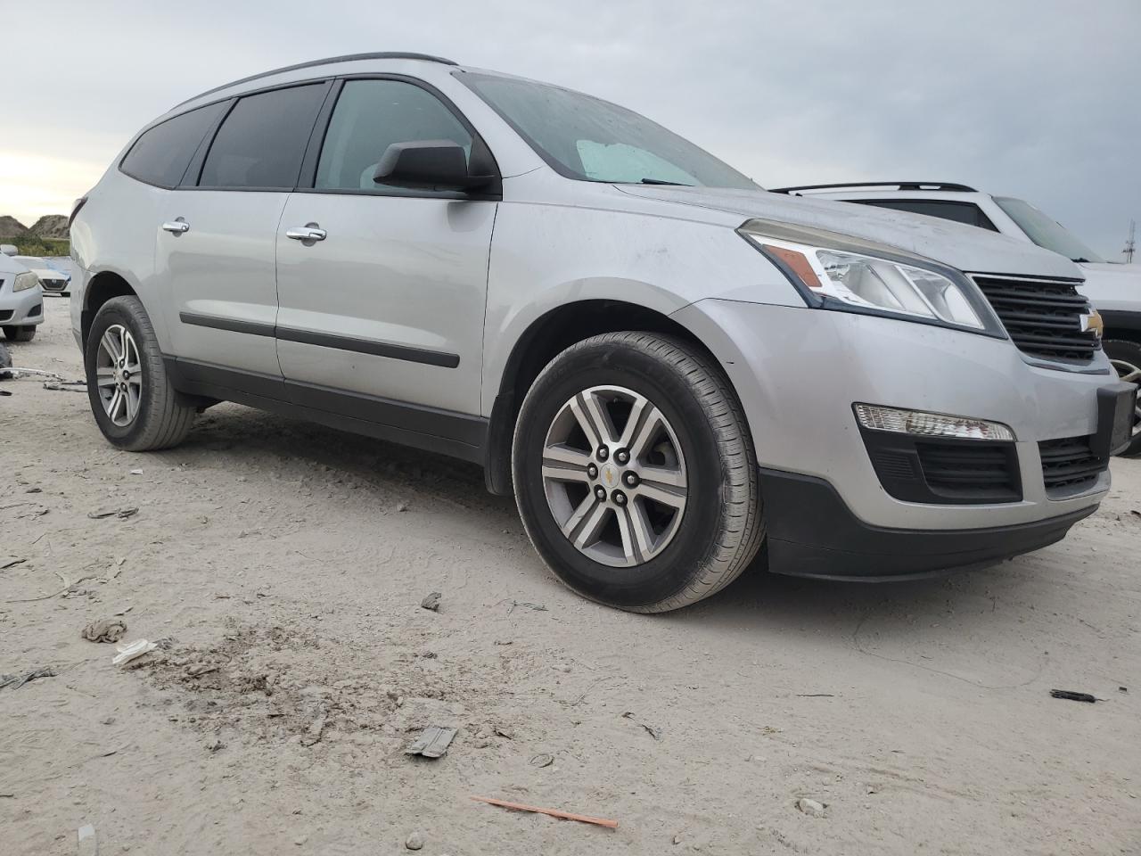 2017 Chevrolet Traverse - Image 4