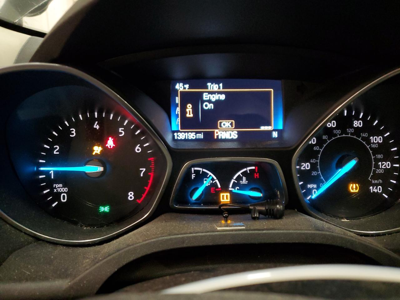 1FMCU0F78HUC10965 FORD ESCAPE 2017