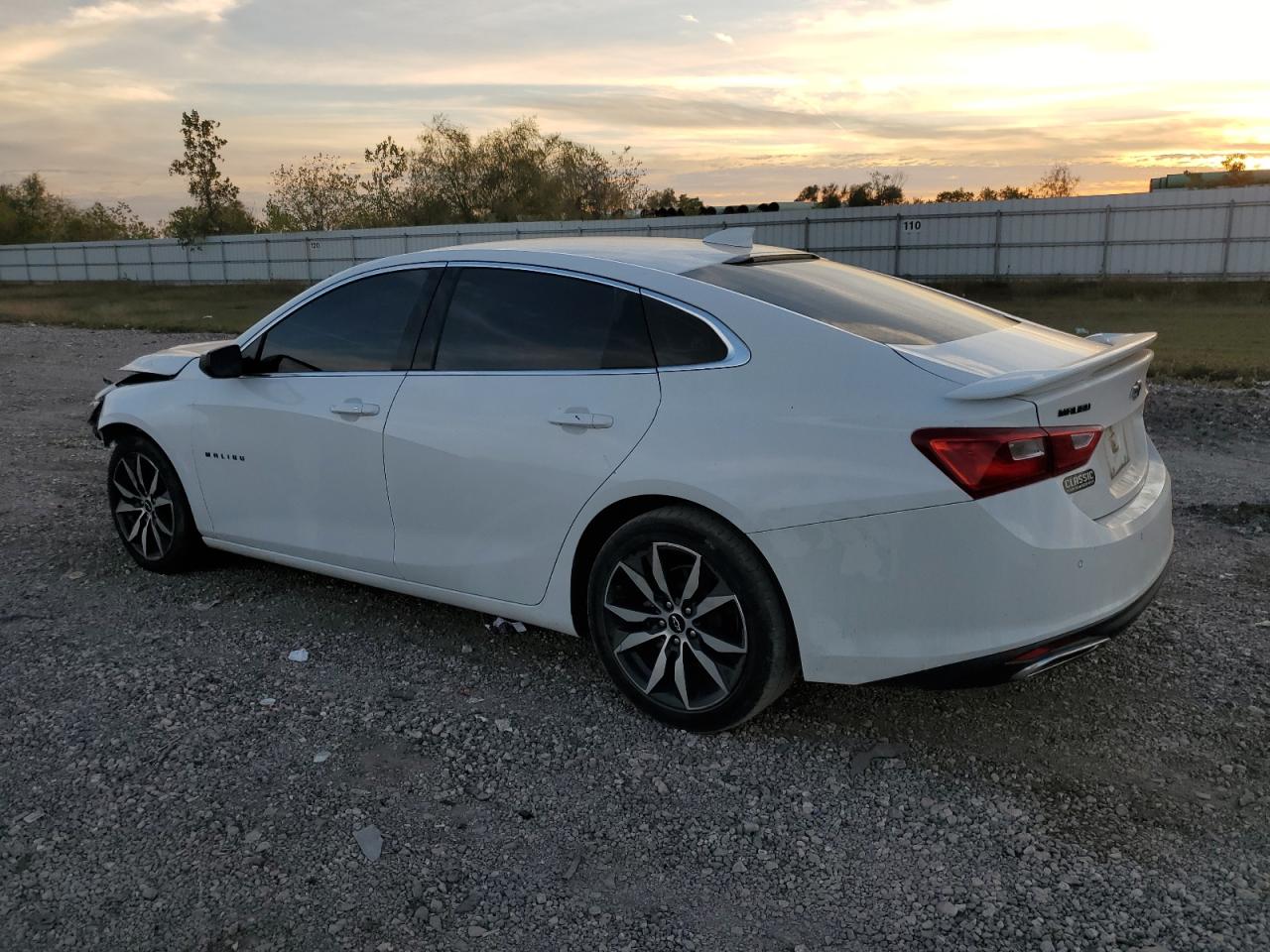 2021 Chevrolet Malibu - Image 2
