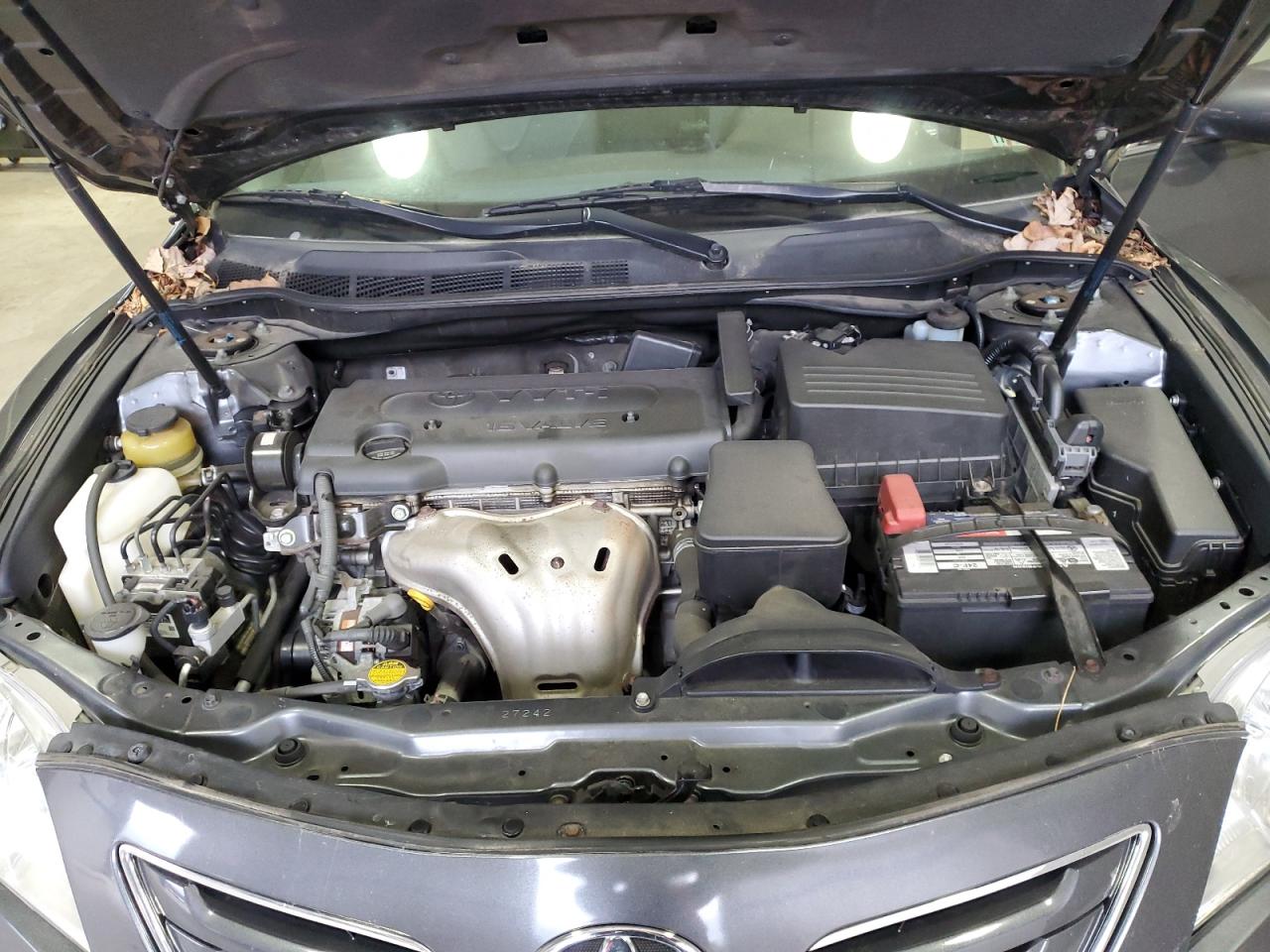 2009 Toyota Camry - Image 11
