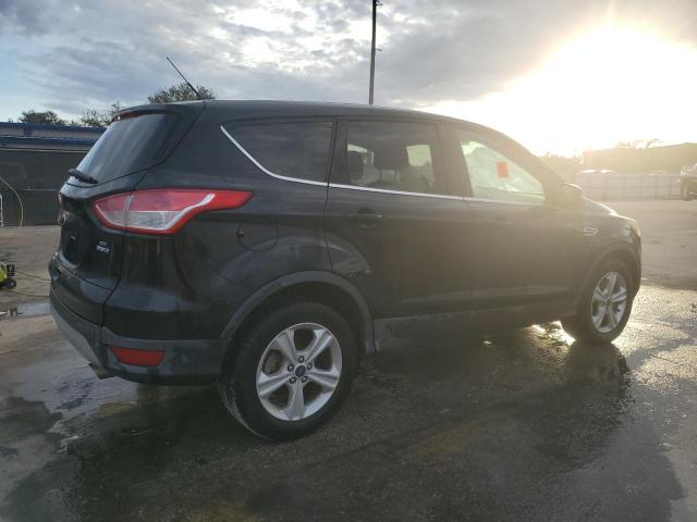  FORD ESCAPE 2016 Czarny