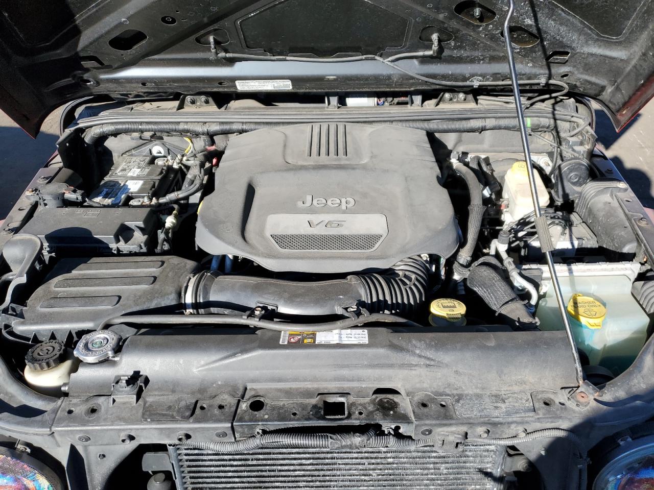 2014 Jeep Wrangler Unlimited Sport VIN: 1C4BJWDG2EL134112 Lot: 85156894