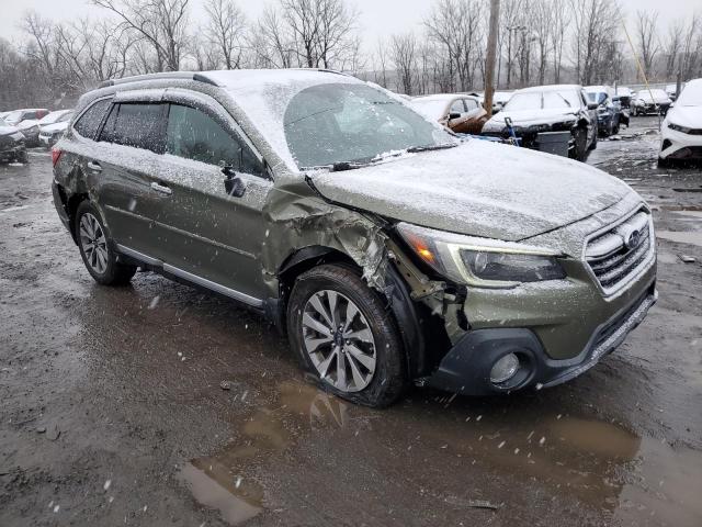  SUBARU OUTBACK 2018 Green