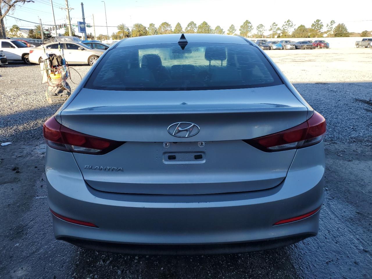 2017 Hyundai Elantra - Image 6