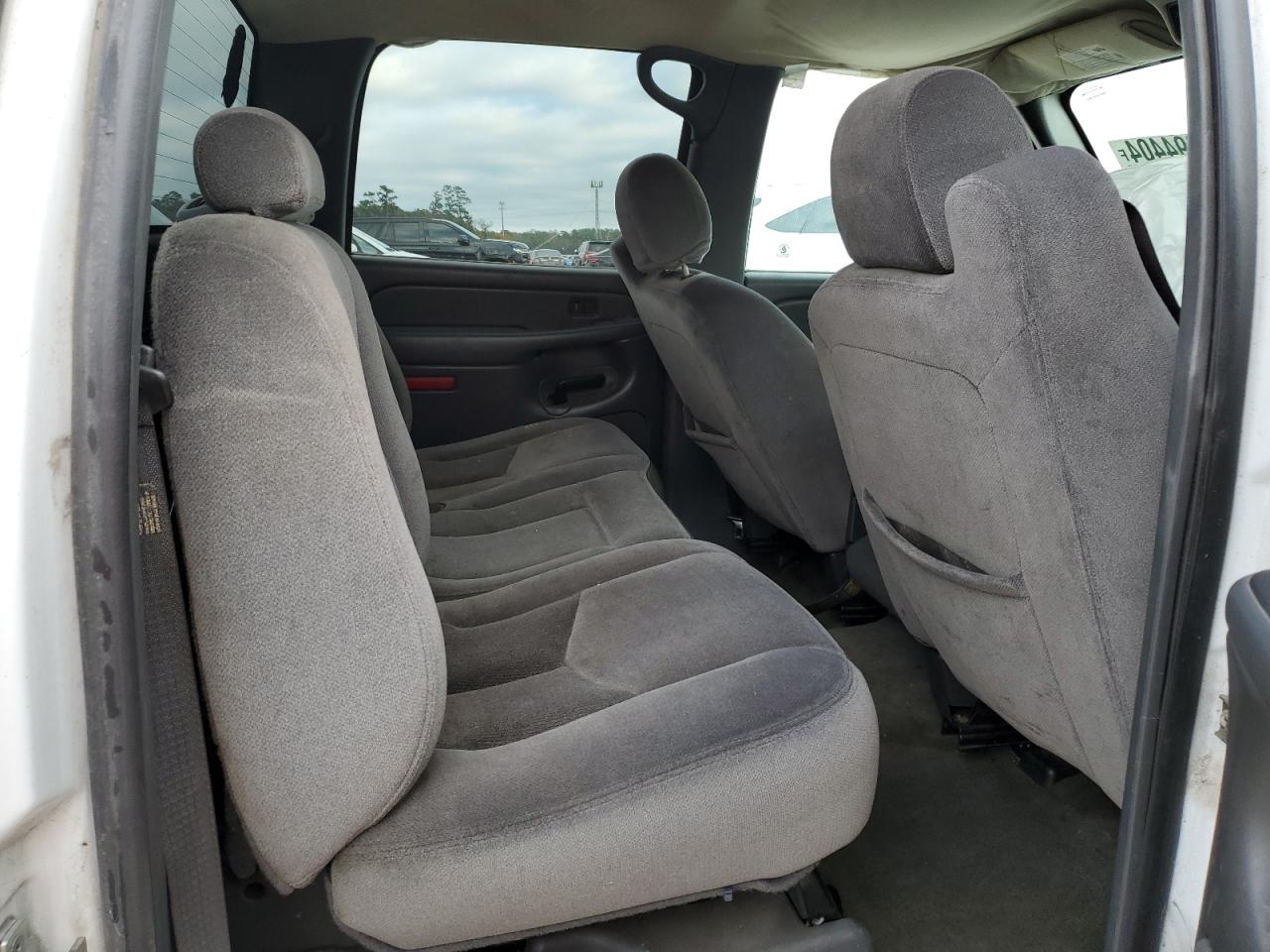 2006 GMC Sierra - Image 10