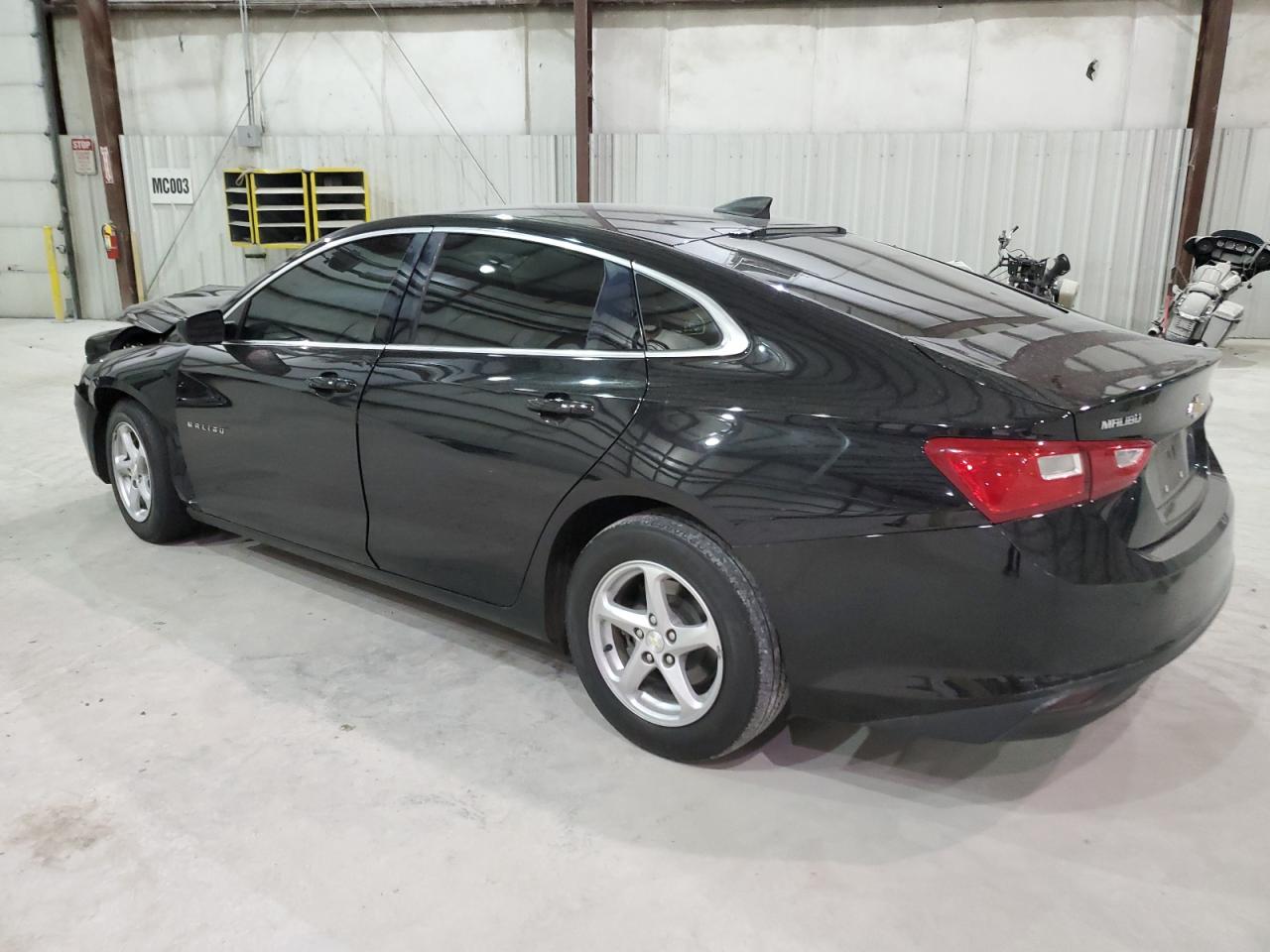 2018 Chevrolet Malibu - Image 2