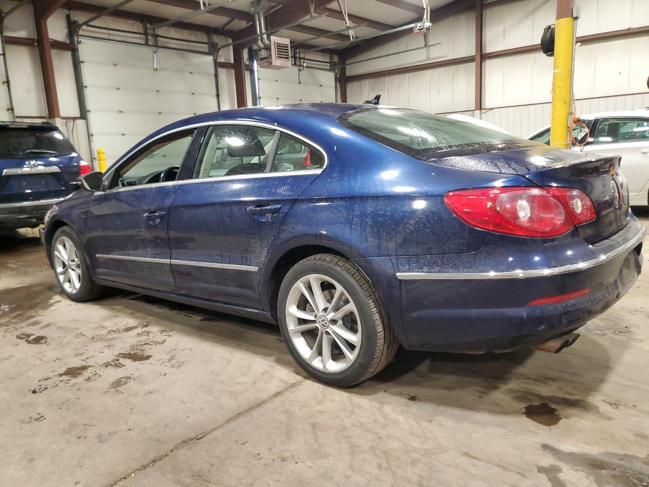 2009 Volkswagen Passat CC - Image 2