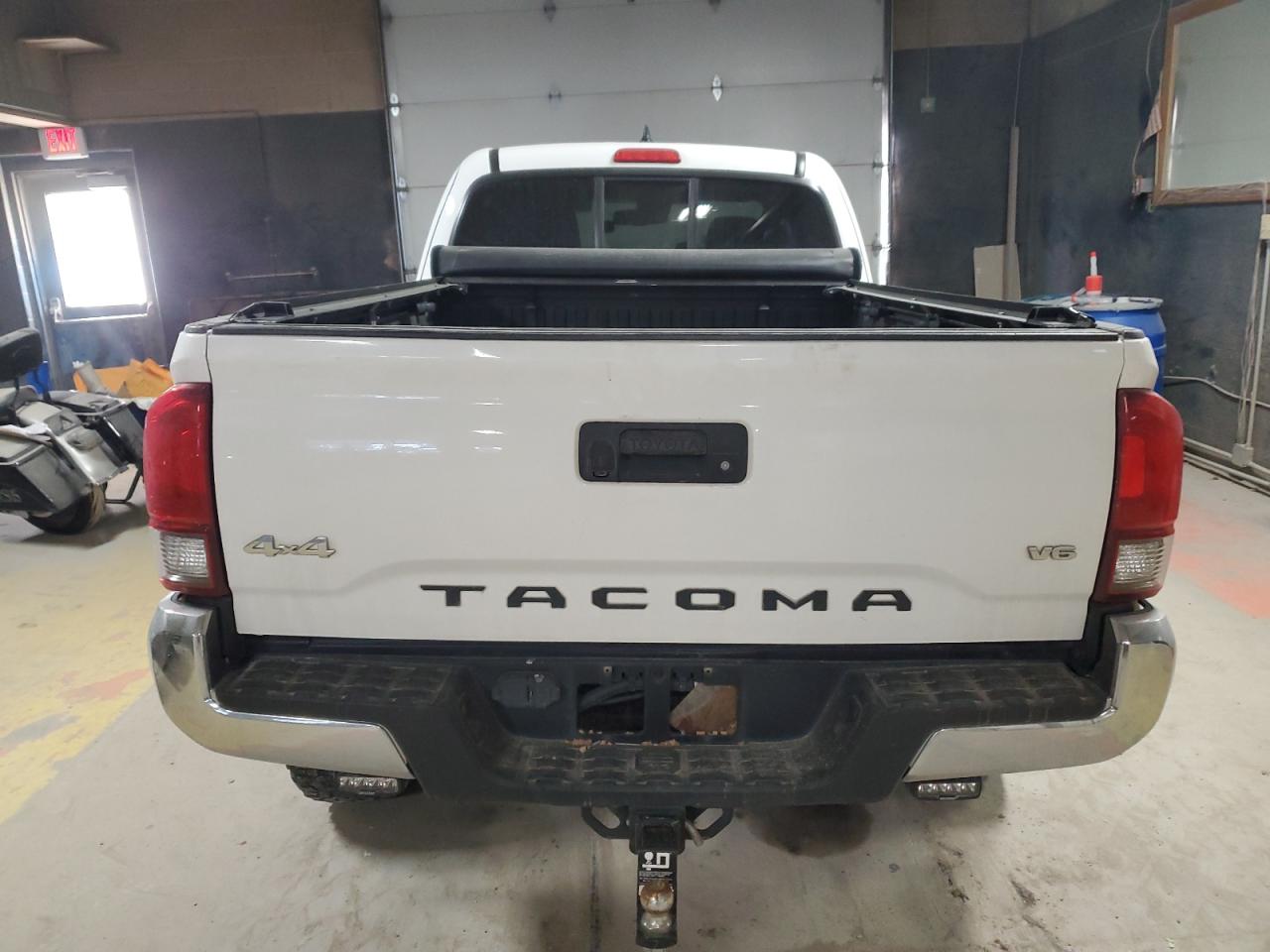 2018 Toyota Tacoma Access Cab VIN: 5TFSZ5AN6JX123073 Lot: 83317934