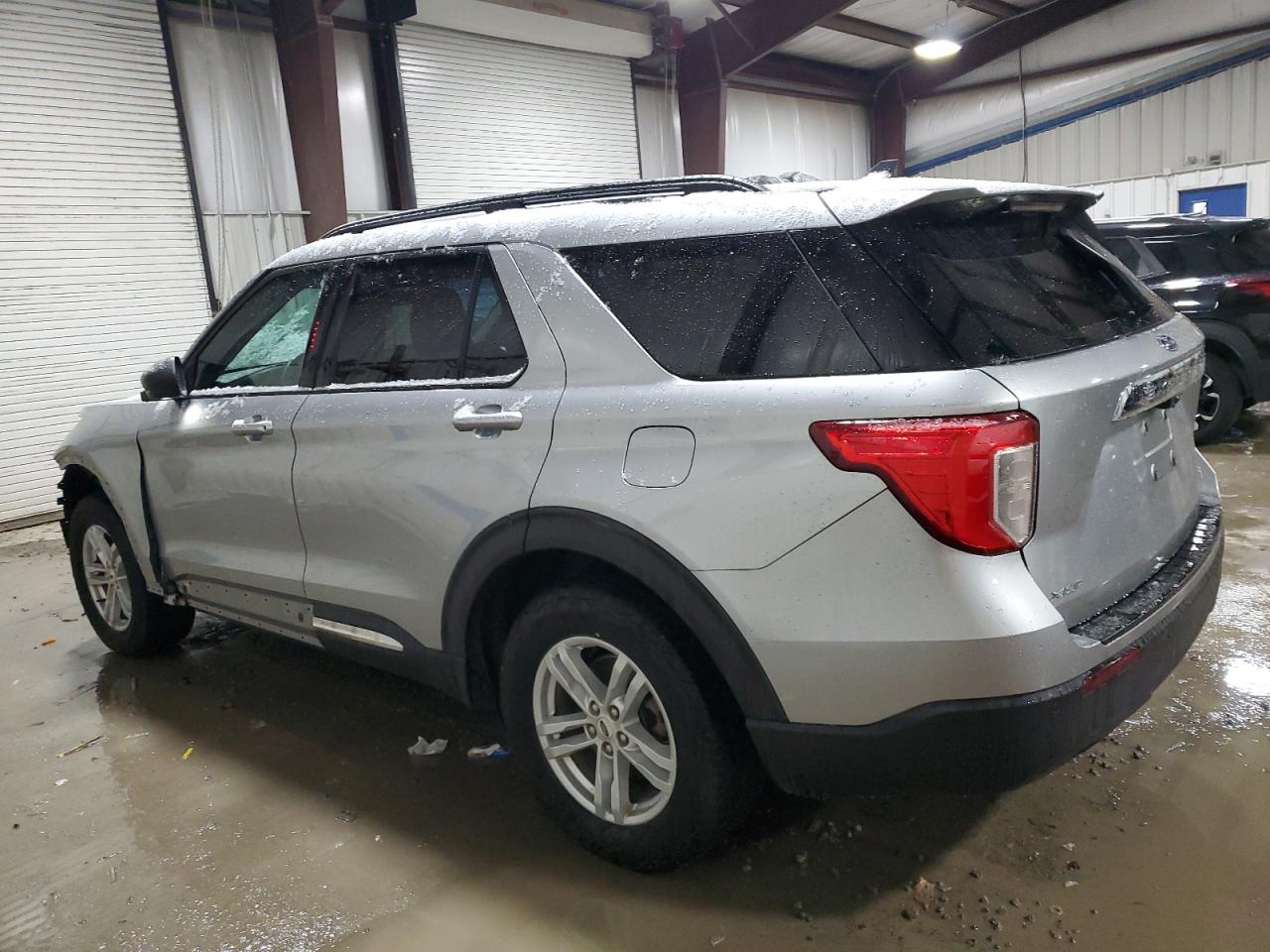 2021 Ford Explorer - Image 2