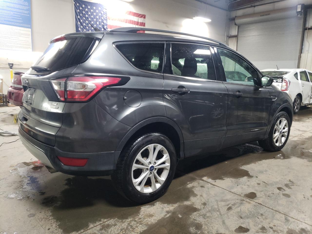 VIN 1FMCU9GD0JUD12940 2018 FORD ESCAPE no.3