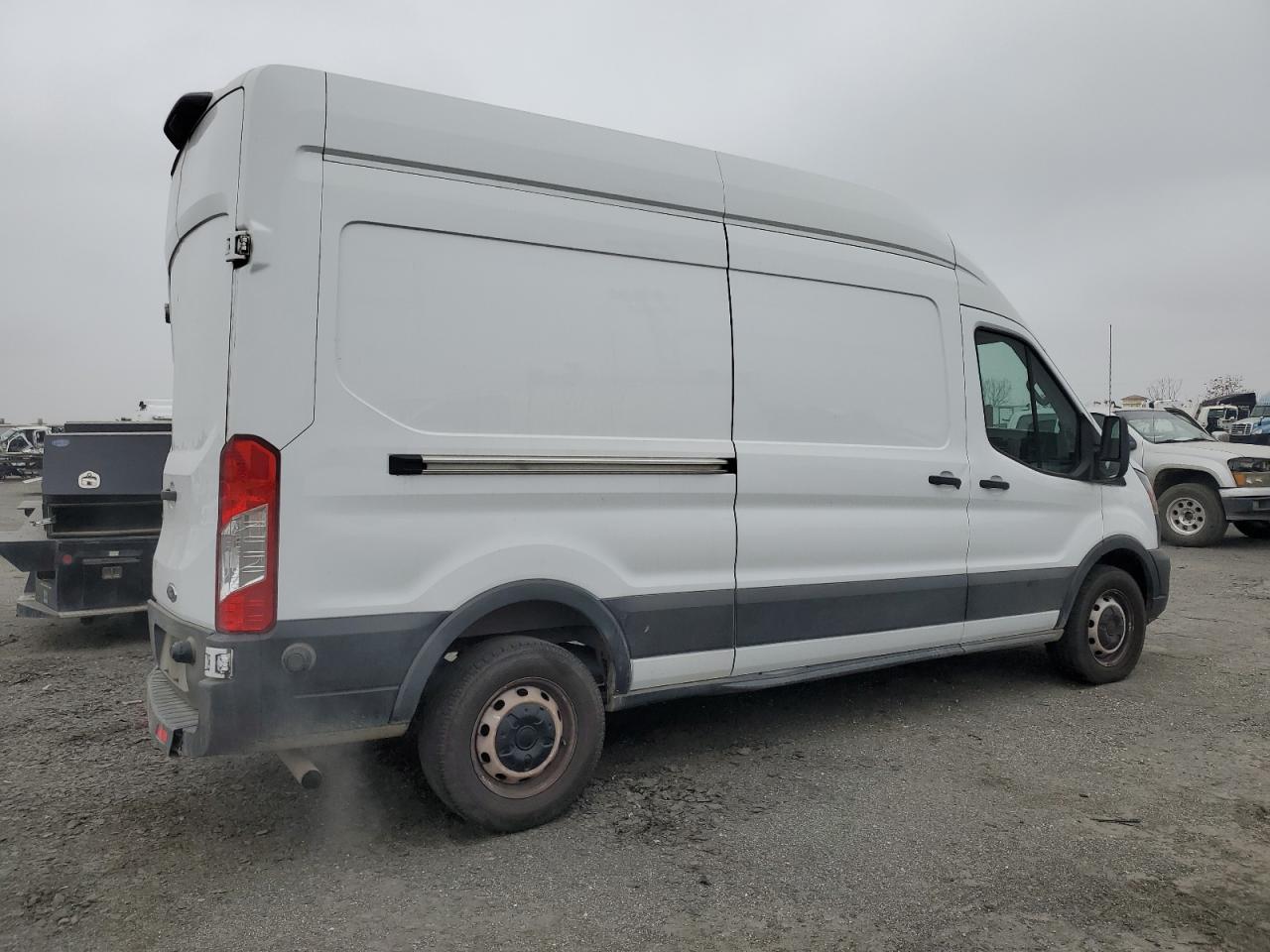 VIN 1FTBR1X83NKA08802 2022 FORD TRANSIT no.3