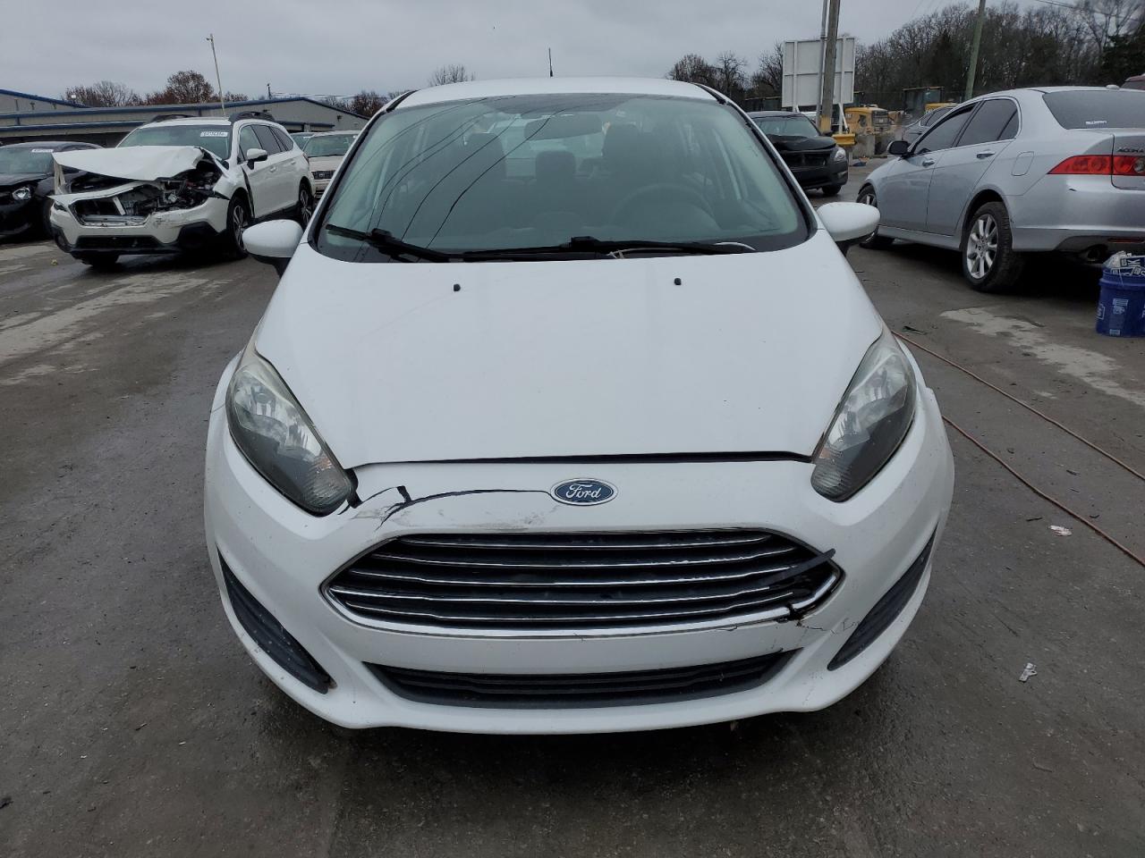 2014 Ford Fiesta - Image 5