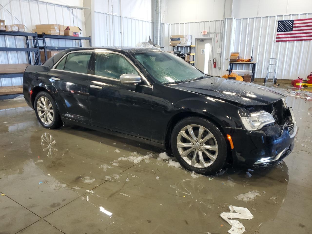 VIN 2C3CCASG9HH534145 2017 CHRYSLER 300 no.4