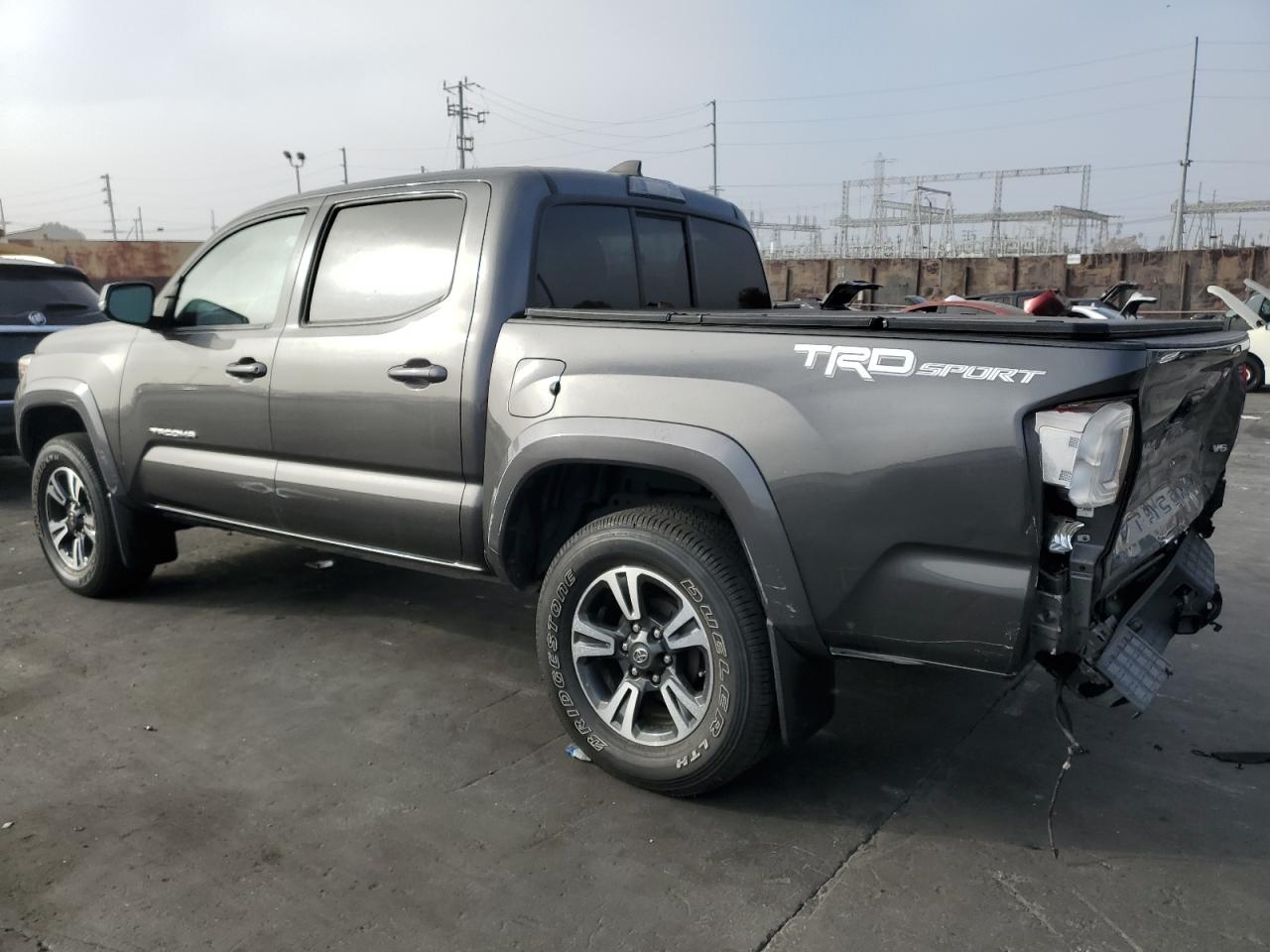 VIN 3TMAZ5CN2GM011619 2016 TOYOTA TACOMA no.2