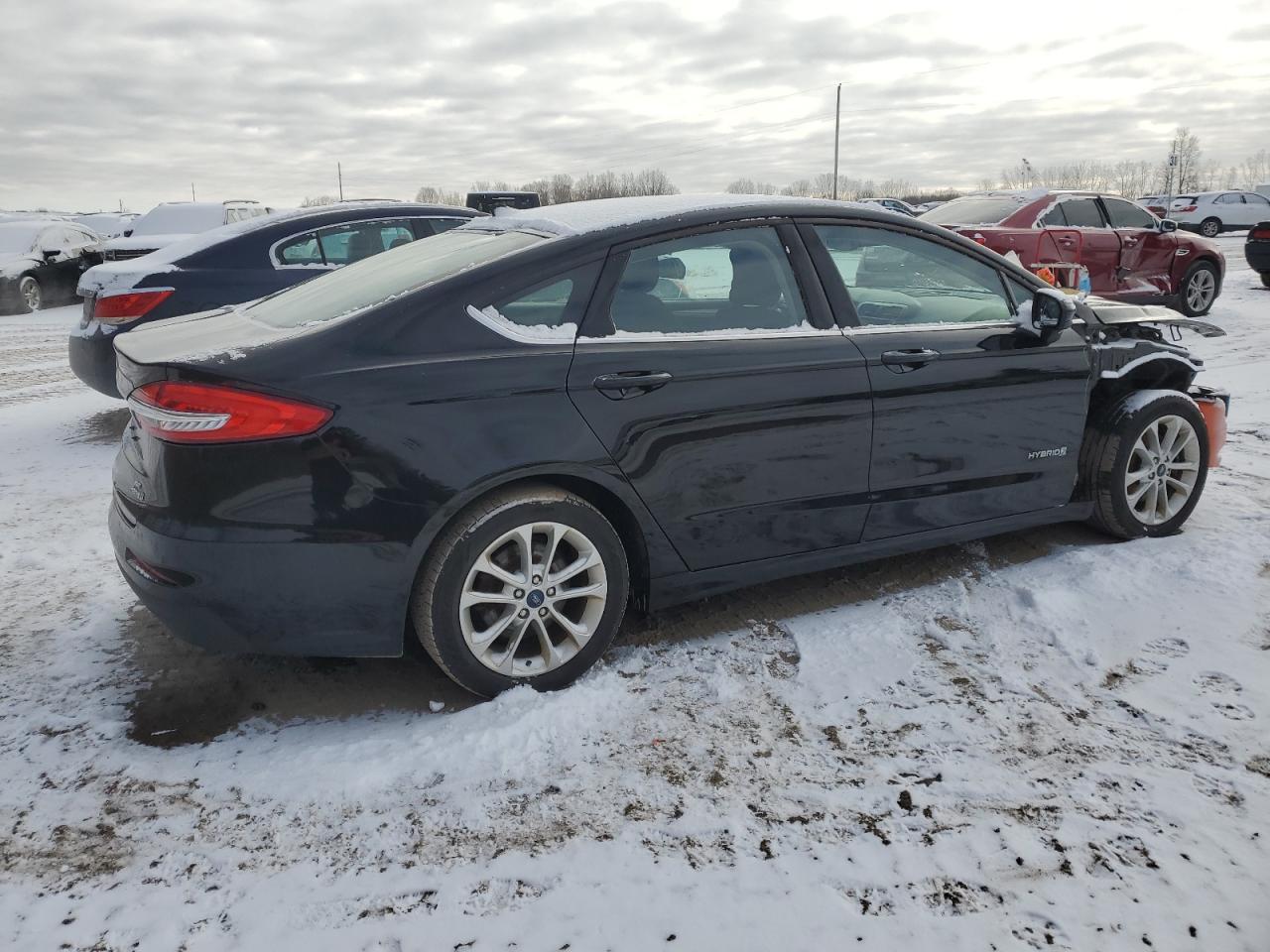 VIN 3FA6P0LU7KR108094 2019 FORD FUSION no.3