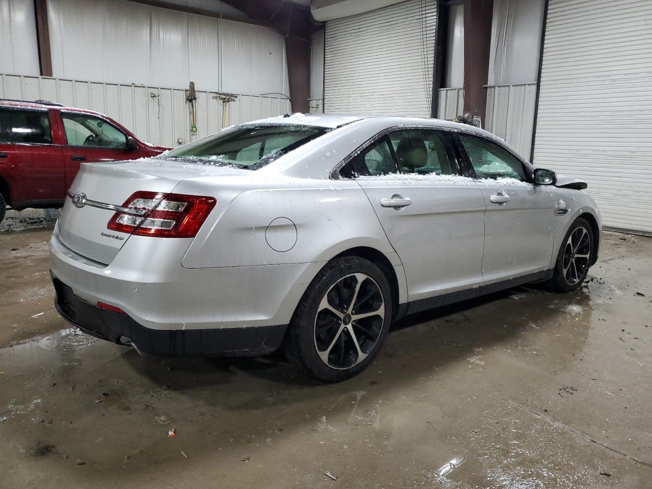 2015 Ford Taurus - Image 3