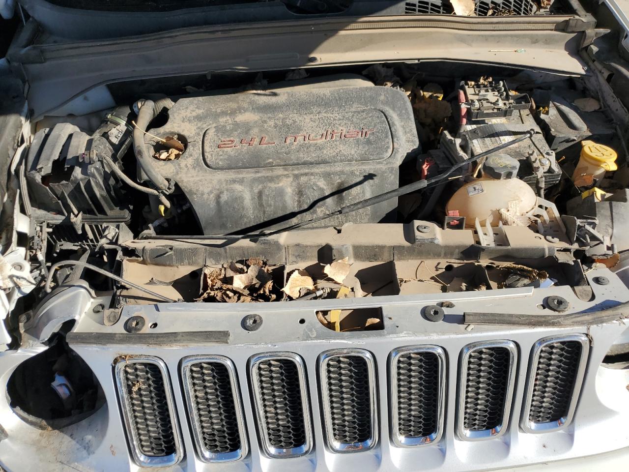 2016 Jeep Renegade - Image 14